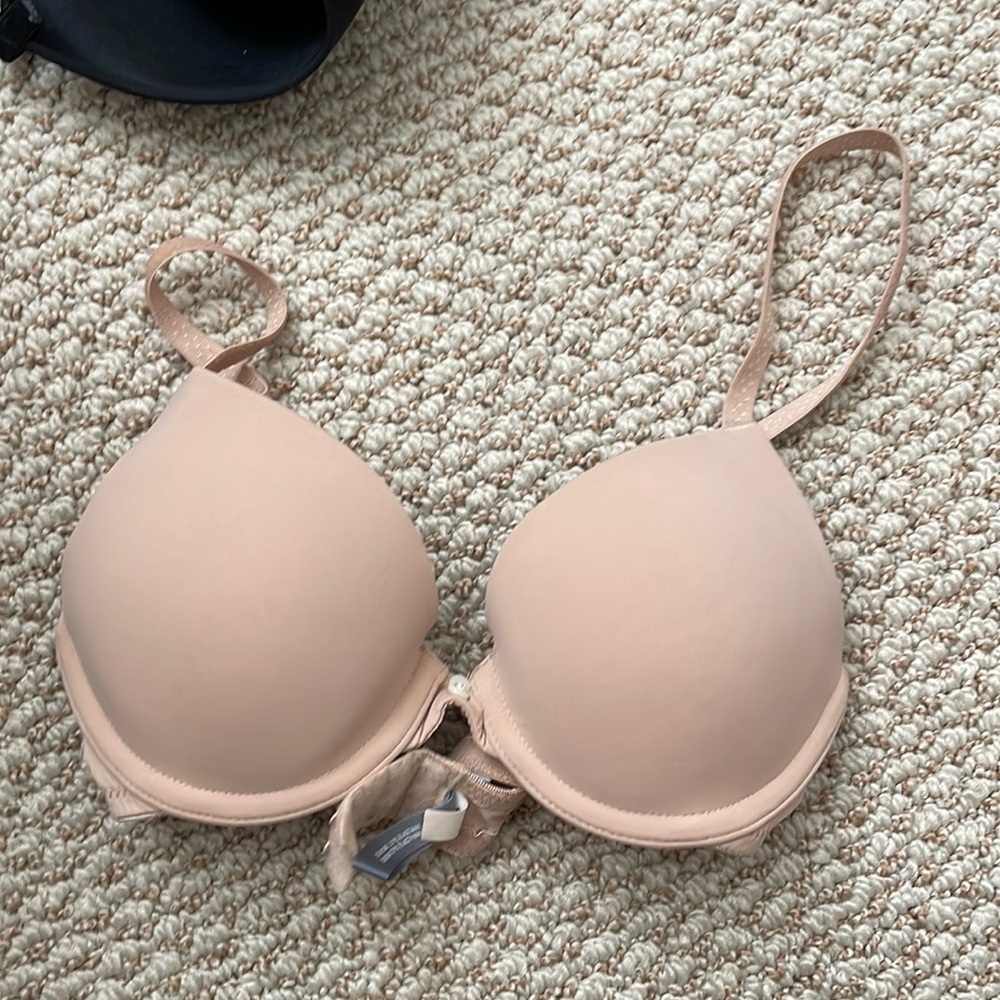 32 AA aerie t shirt bra